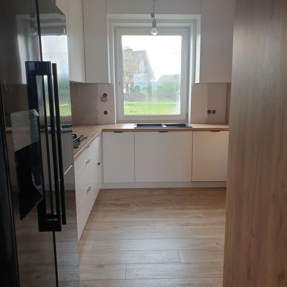 dom wolnostojący, 6 pokoi Chrząstów. Zdjęcie 2