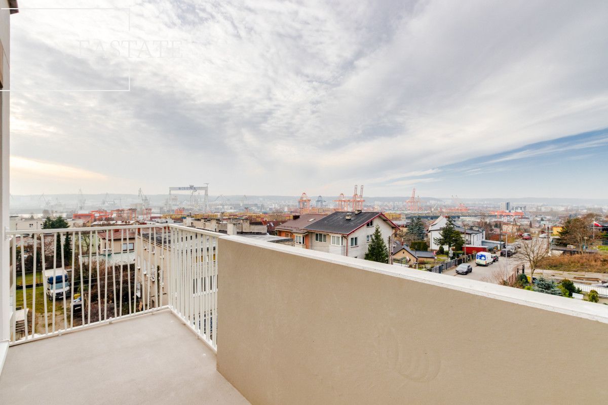 Mieszkanie 3-pokojowe Gdynia Obłuże, ul. Krawiecka. Zdjęcie 3