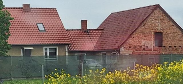 dom wolnostojący, 3 pokoje Uciechów, ul. Kwiatowa. Zdjęcie 1
