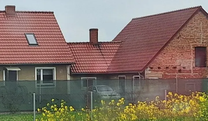 dom wolnostojący, 3 pokoje Uciechów, ul. Kwiatowa