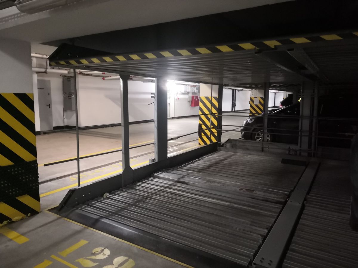 Lokal Warszawa Ursynów, al. Komisji Edukacji Narodowej