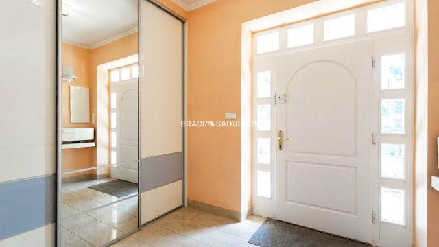 dom wolnostojący, 12 pokoi Wieliczka, ul. Jana Kochanowskiego. Zdjęcie 19