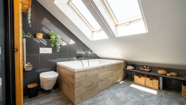 dom szeregowy, 6 pokoi Zabawa. Zdjęcie 12