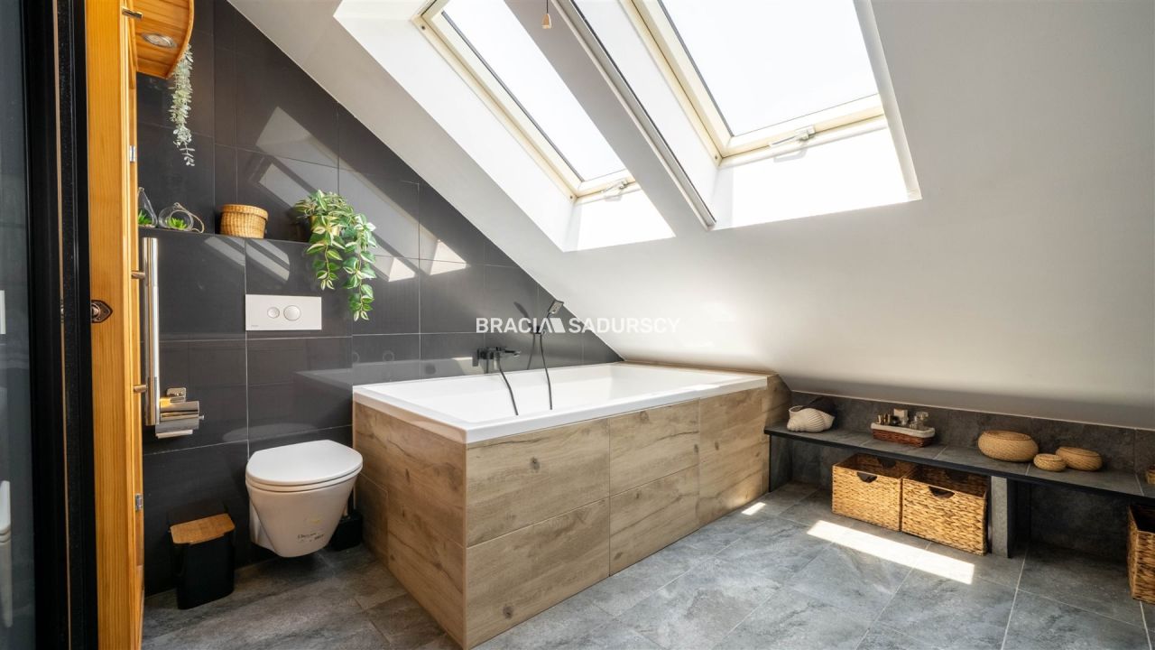 dom szeregowy, 6 pokoi Zabawa. Zdjęcie 12