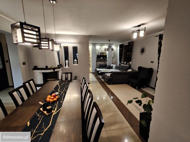 dom wolnostojący, 6 pokoi Ociąż, ul. Parkowa. Zdjęcie 1