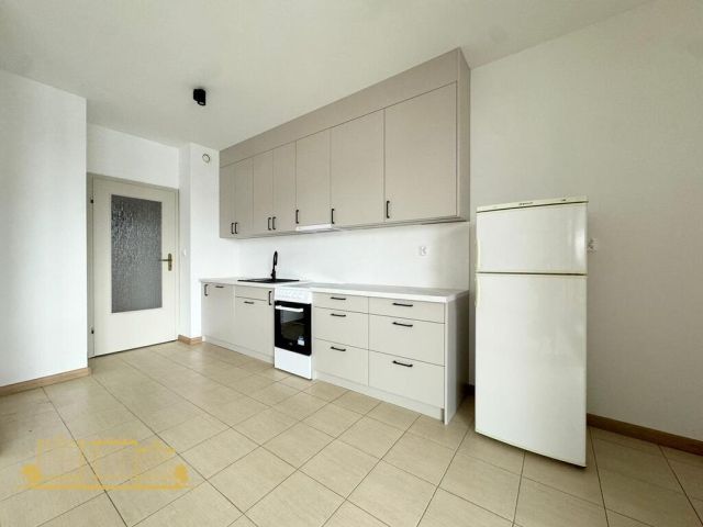 Mieszkanie 3-pokojowe Kraków, ul. Lubostroń. Zdjęcie 3