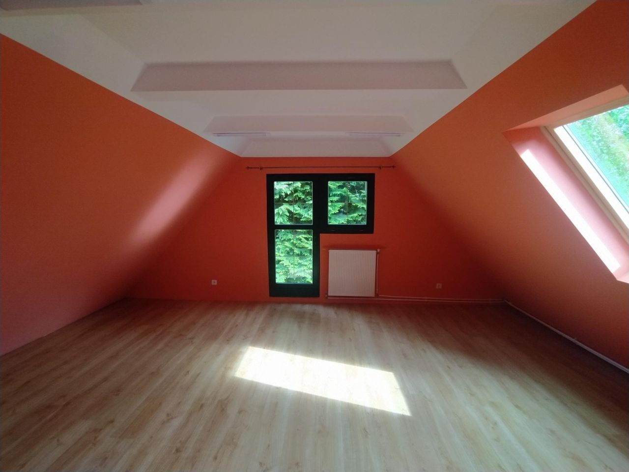 dom wolnostojący, 5 pokoi Rozpucie Młyniska. Zdjęcie 7