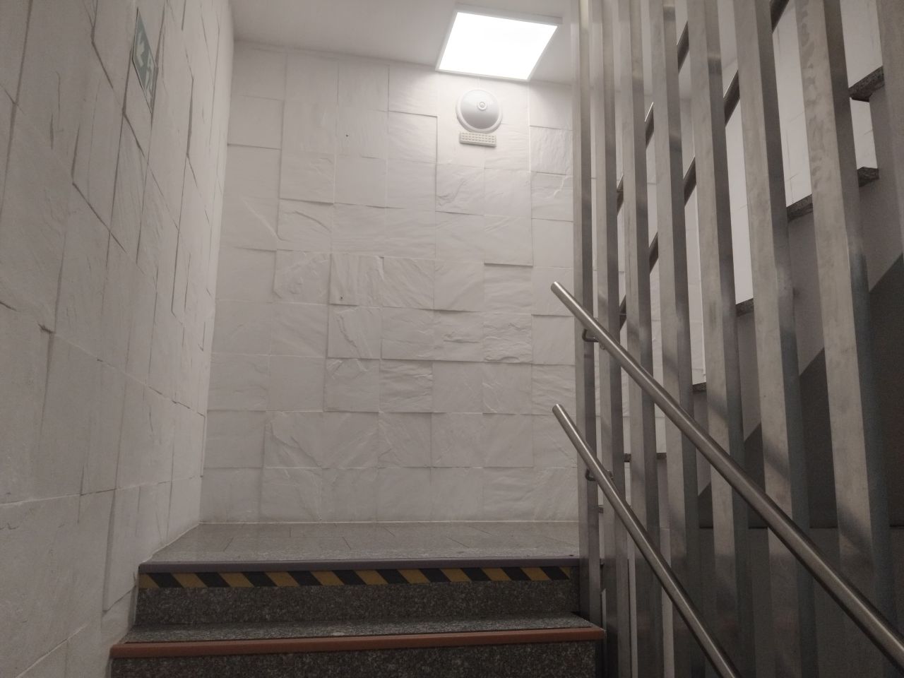 dom wolnostojący, 6 pokoi Kraków Zwierzyniec, ul. Księcia Józefa. Zdjęcie 2