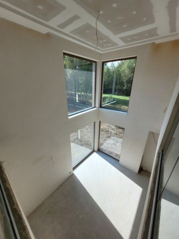 dom wolnostojący, 5 pokoi Złotokłos. Zdjęcie 18