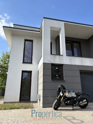 bliźniak, 6 pokoi Warszawa Wawer, ul. Mrągowska. Zdjęcie 1