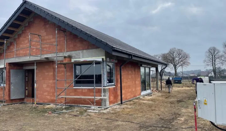 dom wolnostojący Odrowąż