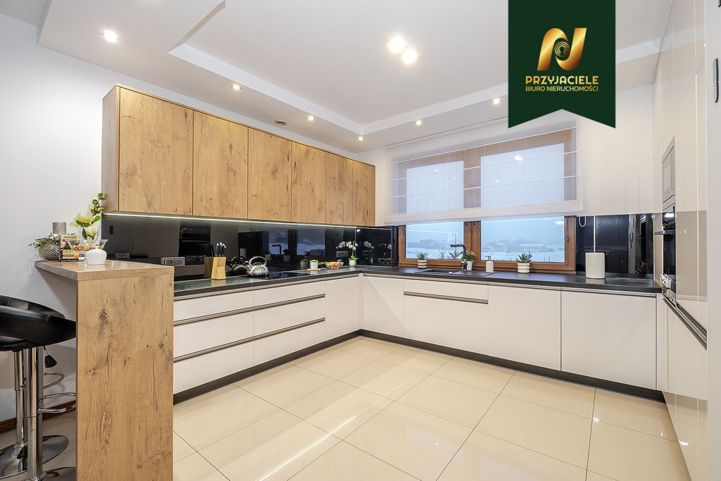 dom wolnostojący, 6 pokoi Różyny. Zdjęcie 6