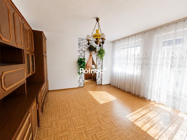 Mieszkanie 3-pokojowe Grodków, ul. Bolesława Chrobrego. Zdjęcie 1
