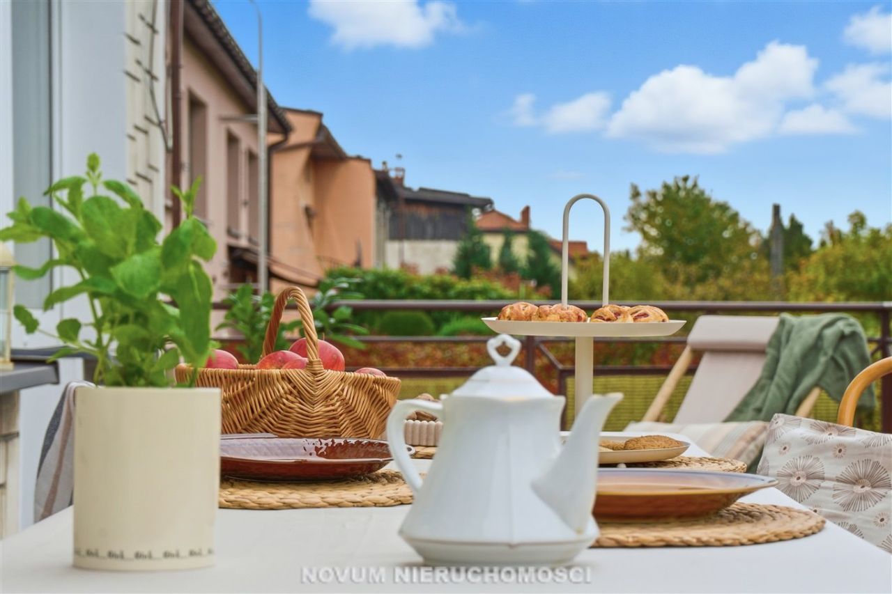 dom wolnostojący, 12 pokoi Tarnowskie Góry Centrum. Zdjęcie 17