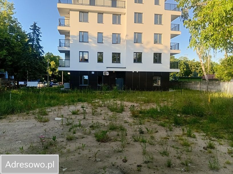 Działka inwestycyjna Radom Mariackie, ul. ks. prof. Włodzimierza Sedlaka. Zdjęcie 1