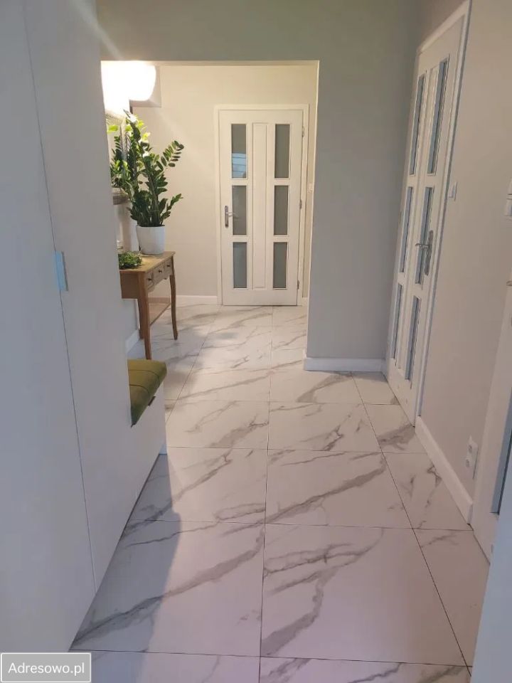 dom wolnostojący, 5 pokoi Trzeciewnica. Zdjęcie 3