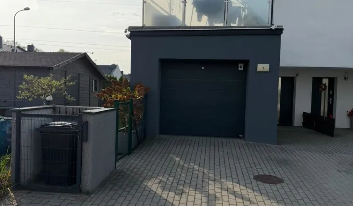 bliźniak, 4 pokoje Sady, ul. Winogronowa