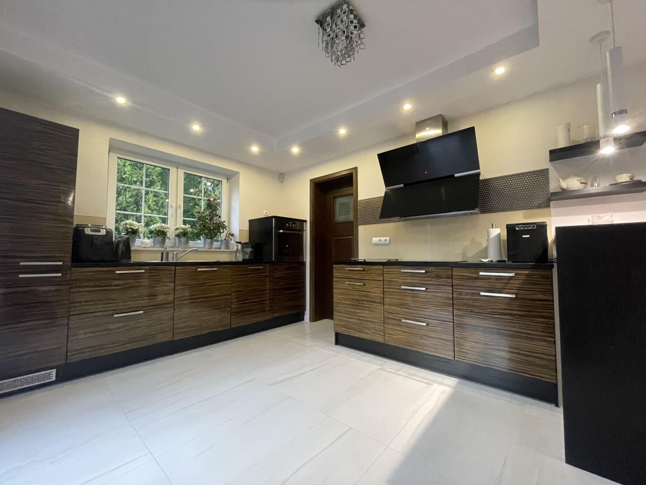 dom wolnostojący, 7 pokoi Paprotnia, ul. Koralowa. Zdjęcie 10