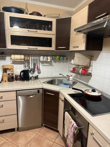 Mieszkanie 3-pokojowe Jelcz-Laskowice. Zdjęcie 1