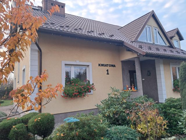 dom wolnostojący, 7 pokoi Rytel, ul. Kwiatowa. Zdjęcie 3