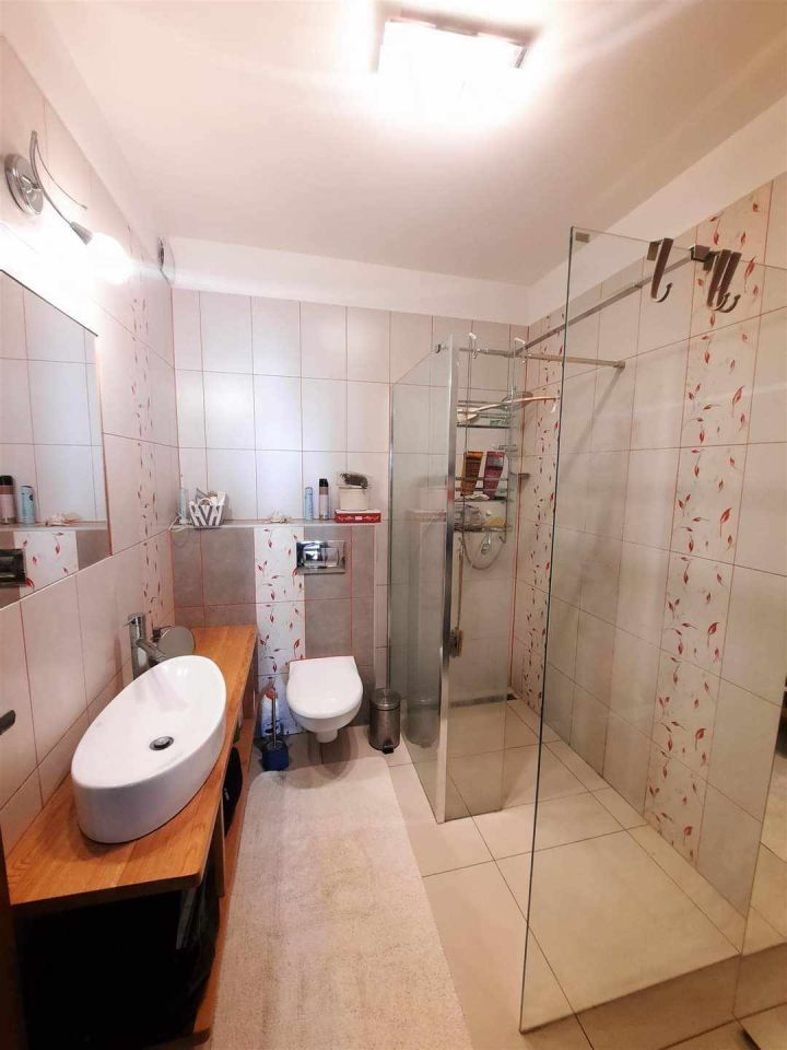 dom wolnostojący, 7 pokoi Kochlice, ul. Miła. Zdjęcie 8