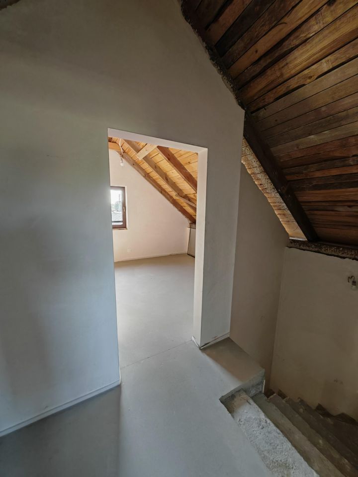 dom wolnostojący, 4 pokoje Mniszek. Zdjęcie 9