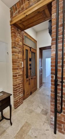 Mieszkanie 4-pokojowe Wrocław Śródmieście, ul. Henryka Sienkiewicza. Zdjęcie 1