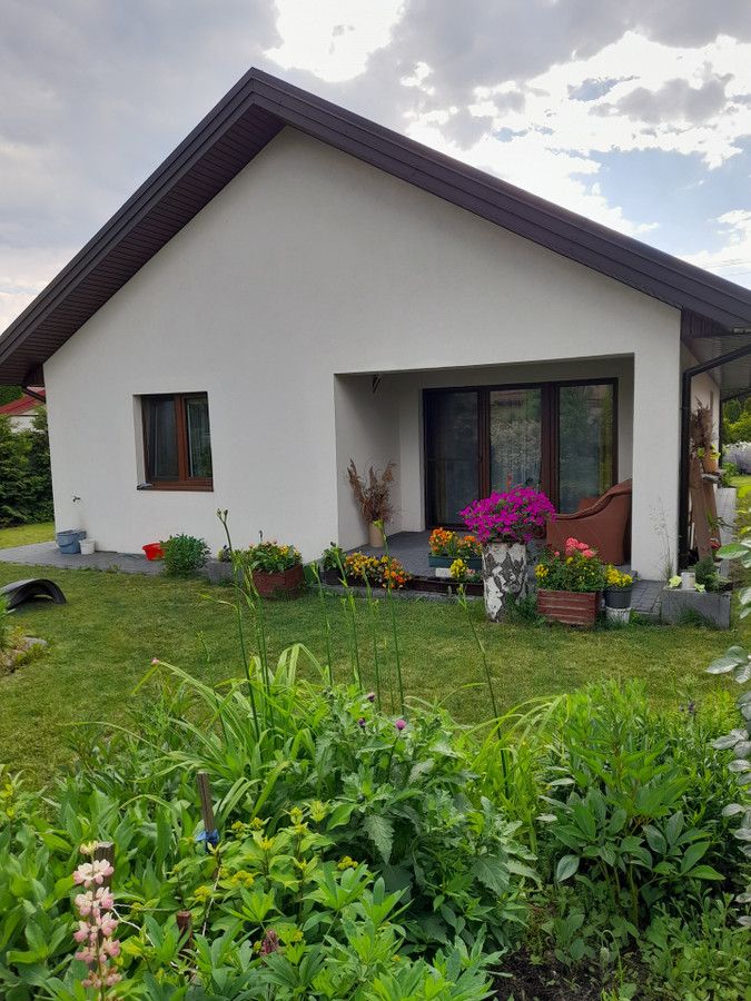 dom wolnostojący, 3 pokoje Nowe Miasto. Zdjęcie 8