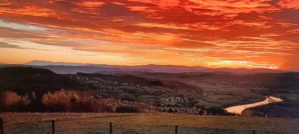 dom wolnostojący, 4 pokoje Dąbrówka Szczepanowska. Zdjęcie 3