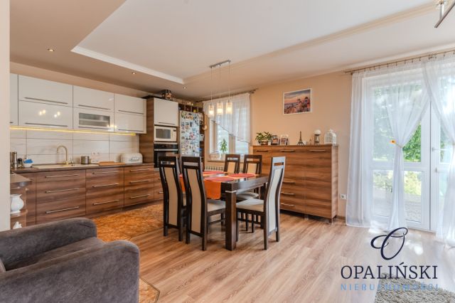 dom wolnostojący, 5 pokoi Kosina. Zdjęcie 10