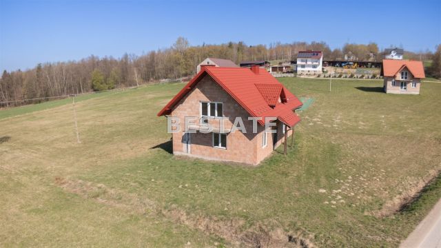 dom wolnostojący, 5 pokoi Zwiernik. Zdjęcie 2