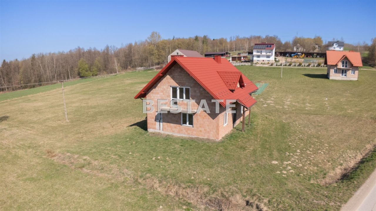 dom wolnostojący, 5 pokoi Zwiernik. Zdjęcie 2