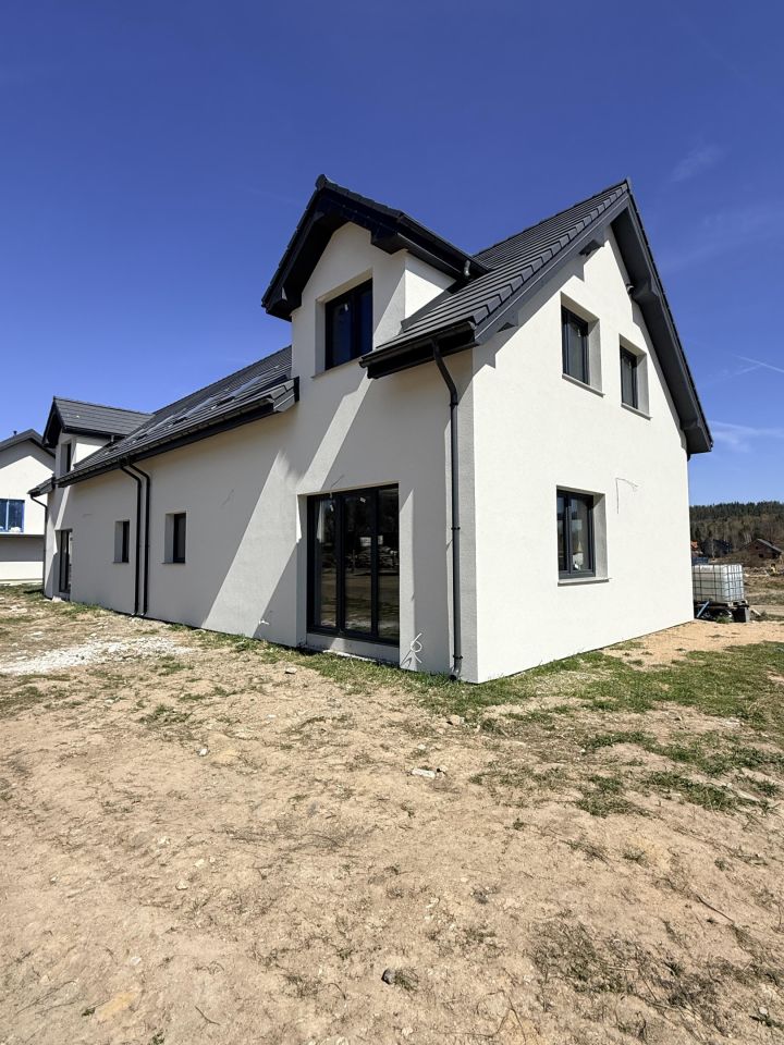 bliźniak, 4 pokoje Jelenia Góra Czarne, ul. Czarnoleska. Zdjęcie 3