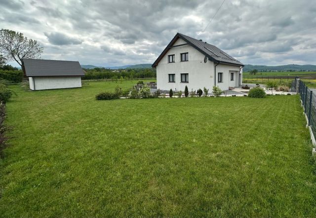 dom wolnostojący, 8 pokoi Pieszyce, ul. Nadbrzeżna. Zdjęcie 3