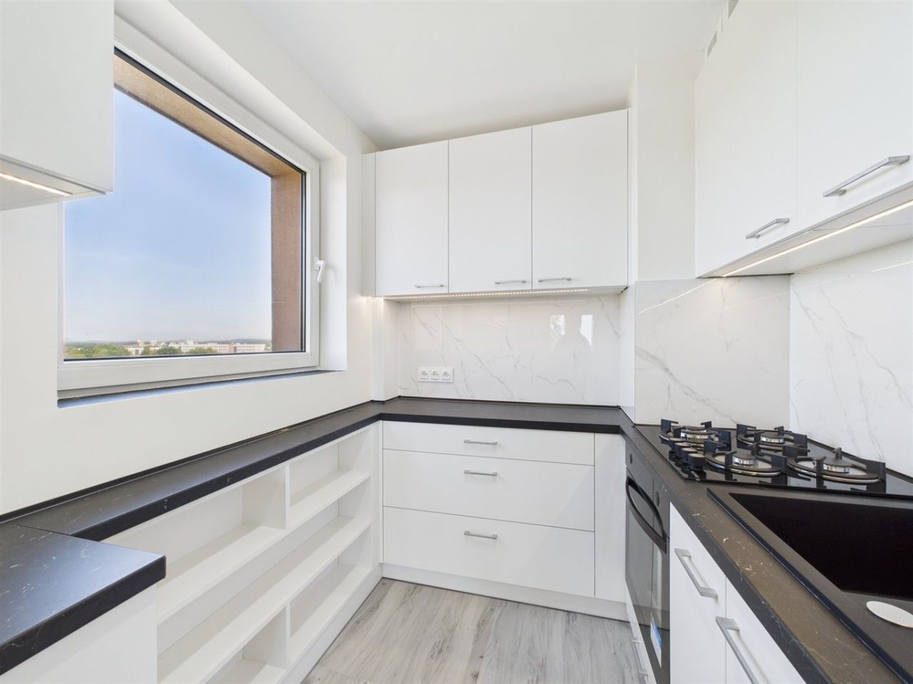 Mieszkanie 2-pokojowe Dąbrowa Górnicza Reden , ul. Mikołaja Kopernika. Zdjęcie 5