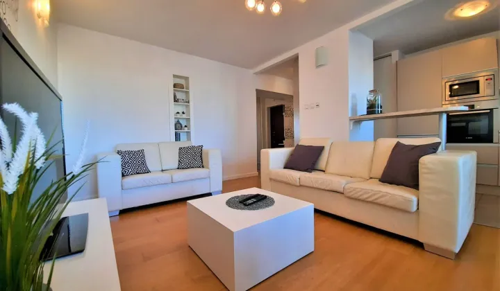 Mieszkanie 3-pokojowe Warszawa Śródmieście, ul. Dzika