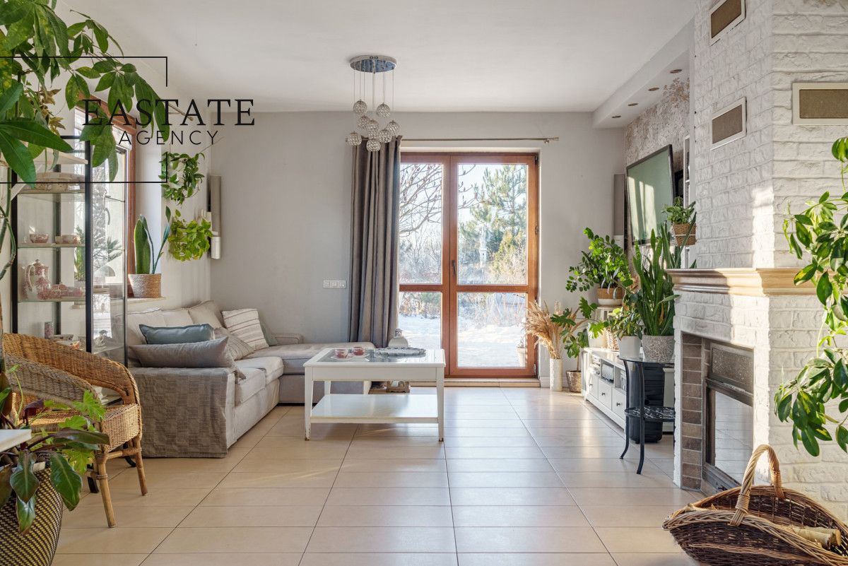 dom wolnostojący, 6 pokoi Wola Mrokowska. Zdjęcie 1