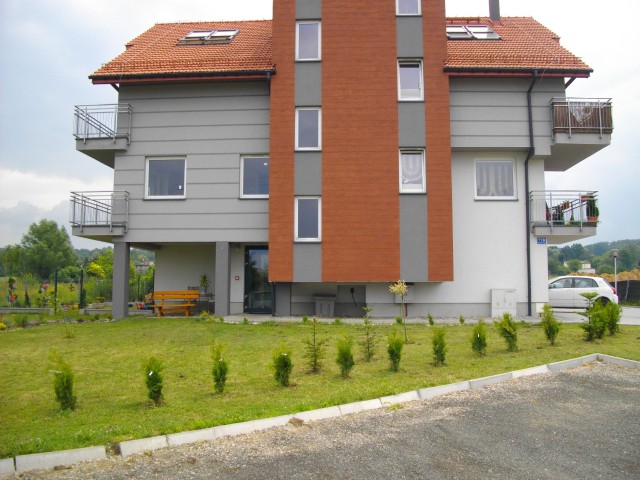 Mieszkanie 4-pokojowe Kraków Opatkowice, ul. Leona Petrażyckiego. Zdjęcie 1