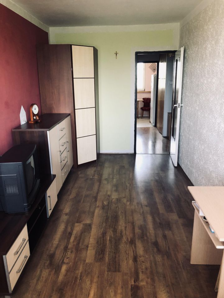 Mieszkanie 4-pokojowe Bolesławiec, ul. Konstantego Ildefonsa Gałczyńskiego. Zdjęcie 3