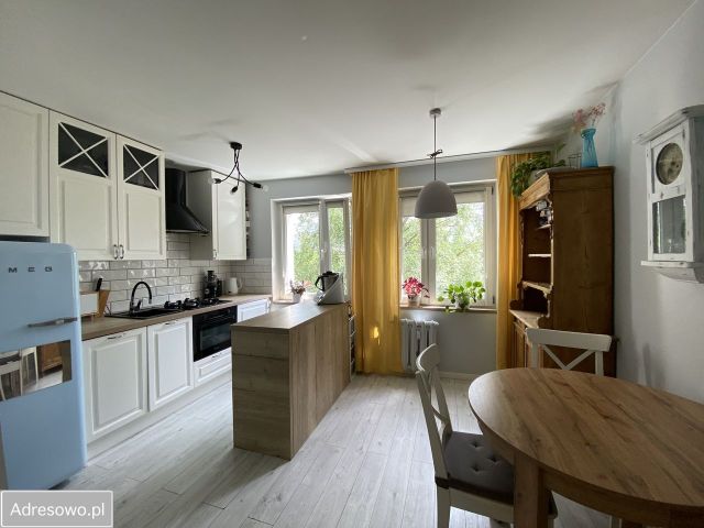 Mieszkanie 3-pokojowe Poznań Winogrady, os. Przyjaźni. Zdjęcie 1