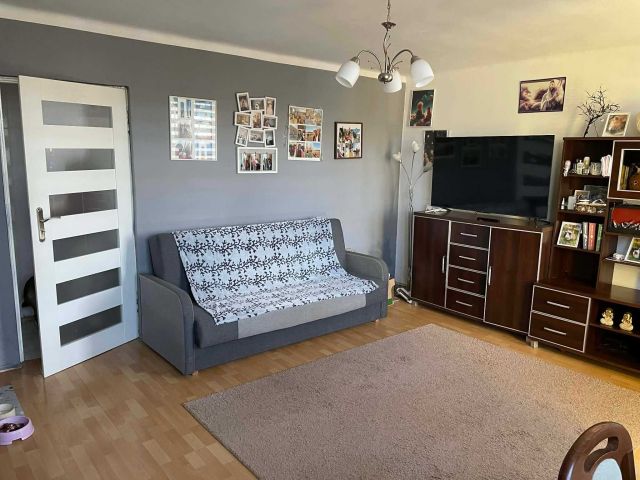 Mieszkanie 3-pokojowe Starachowice Centrum, ul. Czerwonego Krzyża. Zdjęcie 1