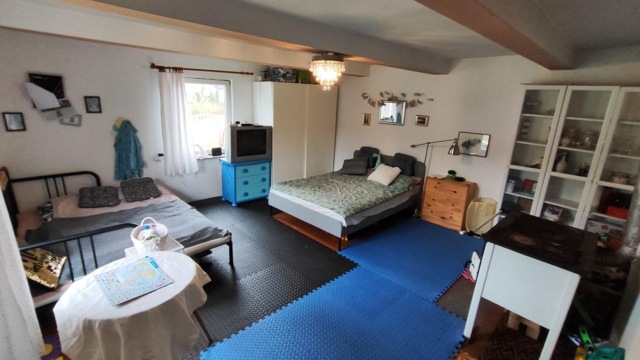 dom wolnostojący, 1 pokój Bieliny. Zdjęcie 3