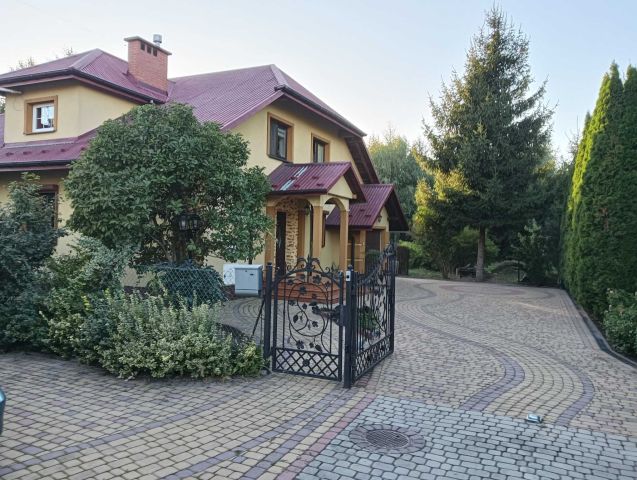 dom wolnostojący Rzeszów Drabinianka, ul. Urocza. Zdjęcie 1