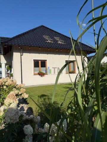 dom wolnostojący, 5 pokoi Nadolice Wielkie. Zdjęcie 1