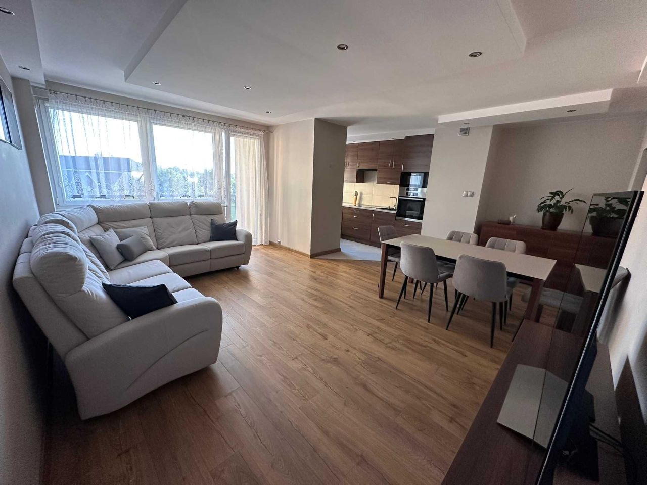 Mieszkanie 3-pokojowe Dąbrowa Górnicza Gołonóg, ul. Tysiąclecia. Zdjęcie 1