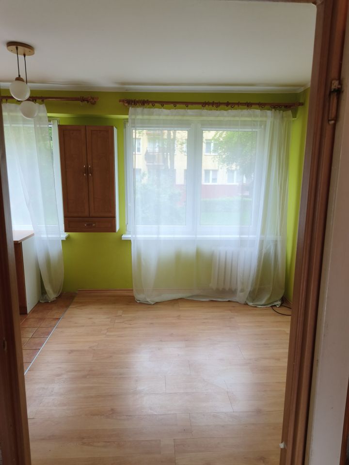 Mieszkanie 3-pokojowe Bełchatów, os. 1 Maja. Zdjęcie 3