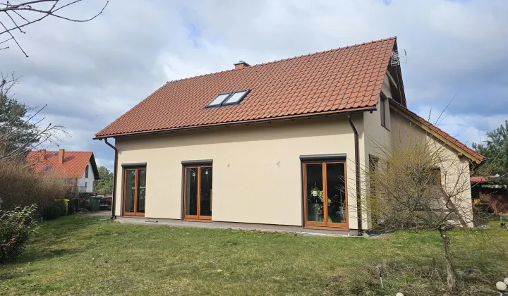 dom wolnostojący, 4 pokoje Osiek, ul. Długa