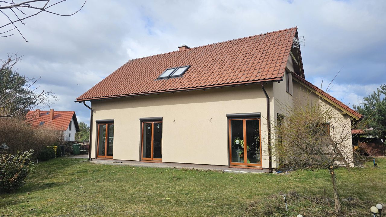 dom wolnostojący, 4 pokoje Osiek, ul. Długa. Zdjęcie 1