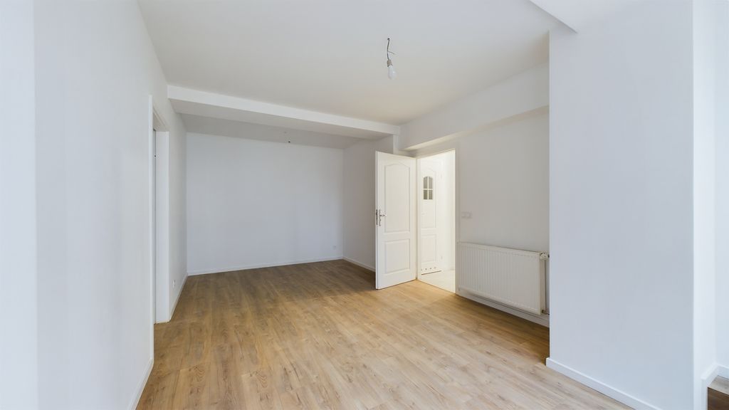 Biuro Warszawa Śródmieście, ul. Mordechaja Anielewicza. Zdjęcie 3