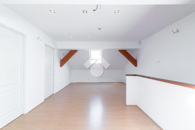 Lokal Kraków Podgórze Duchackie, ul. gen. Henryka Kamieńskiego. Zdjęcie 13